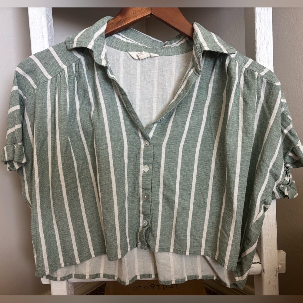 Sim & Sam Green Striped crop shirt